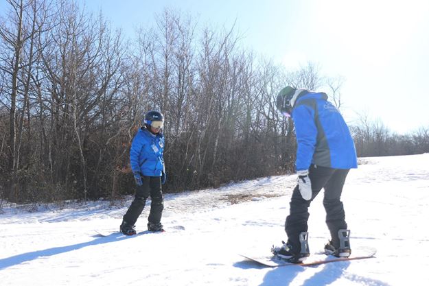 Picture of Adventurers (Ages 5-7) Snowboard